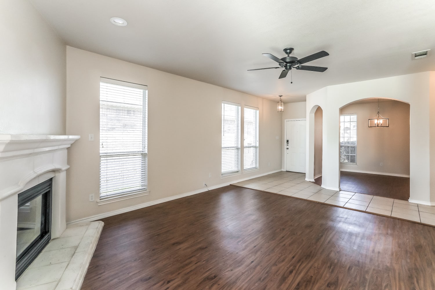 3832 Brandywine Ln, Fort Worth photo 2