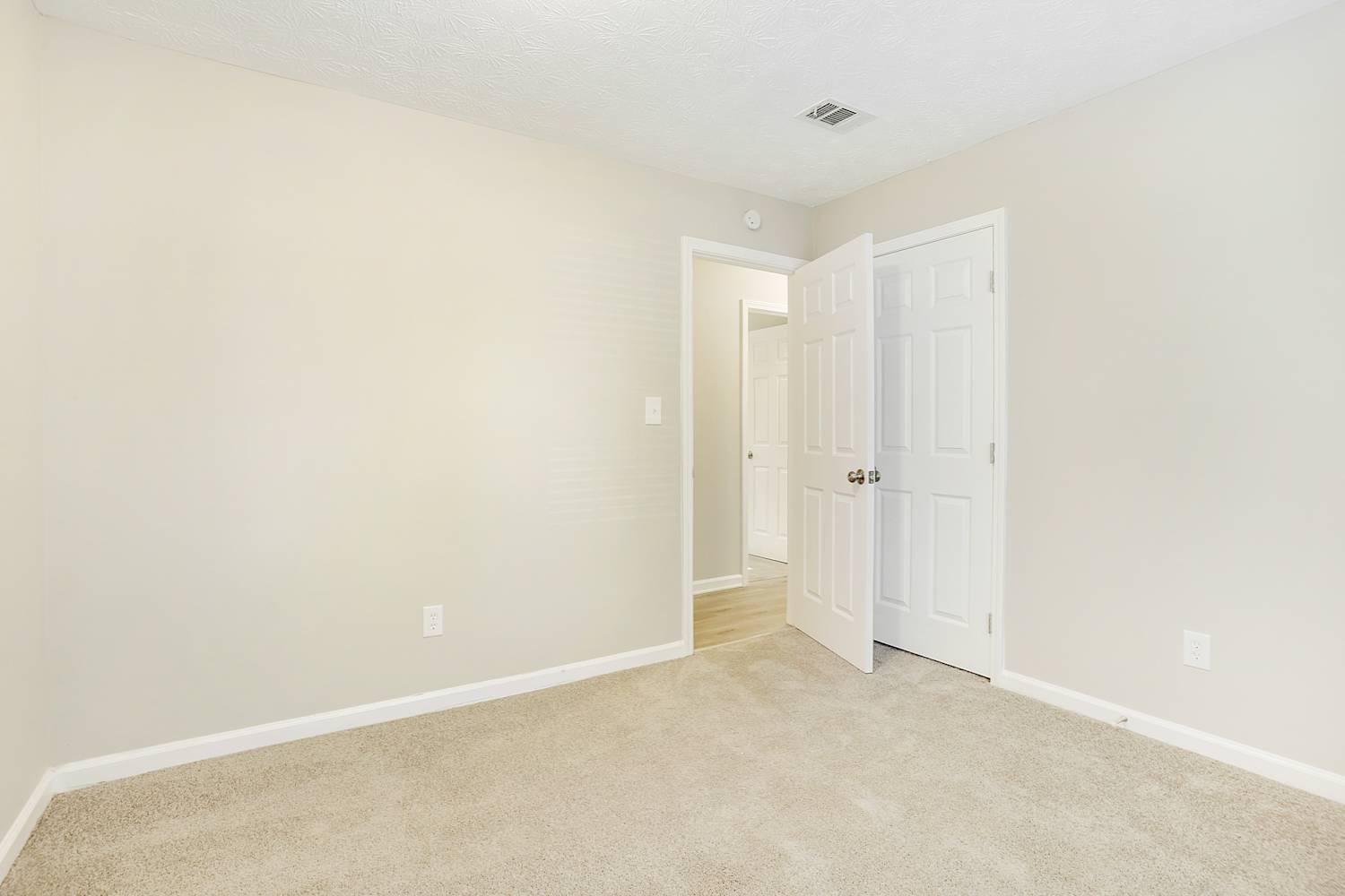 3835 Wood Path Dr, Stone Mountain photo 17