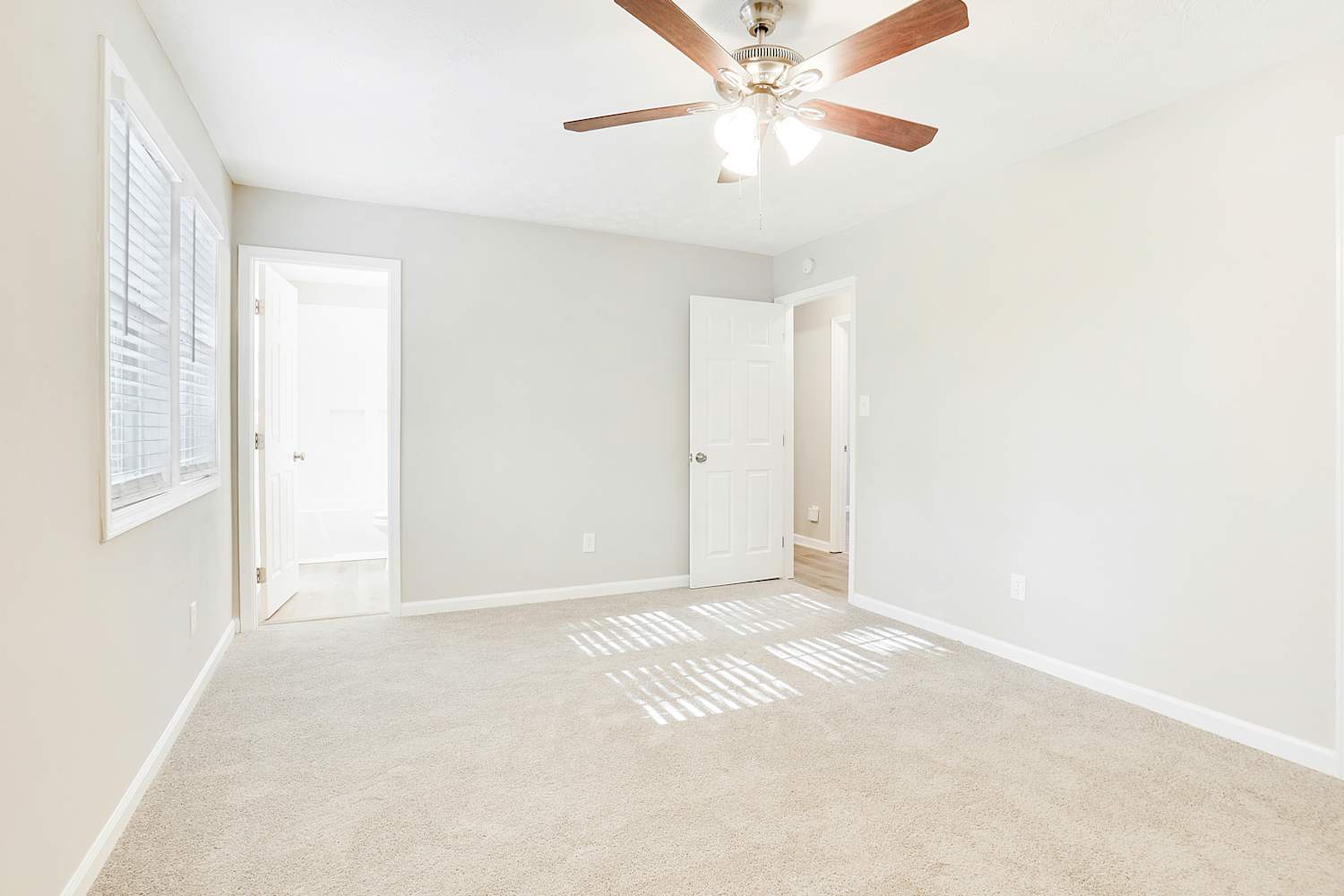3835 Wood Path Dr, Stone Mountain photo 19