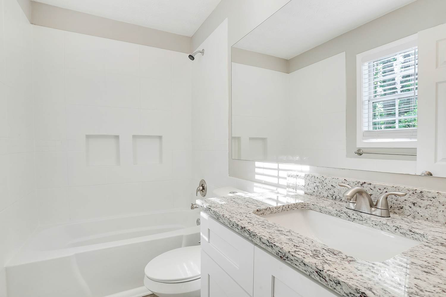 3835 Wood Path Dr, Stone Mountain photo 20