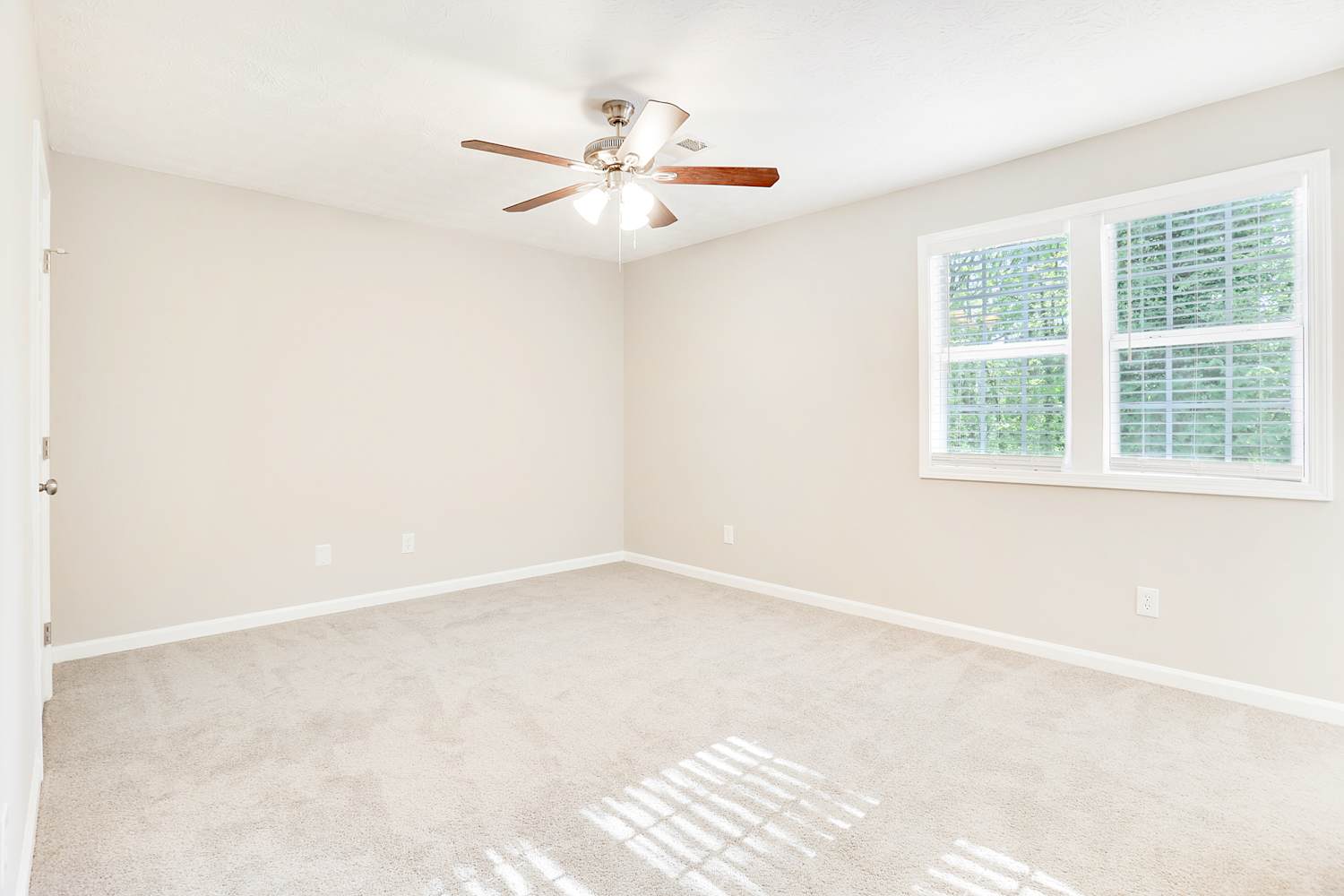 3835 Wood Path Dr, Stone Mountain photo 18