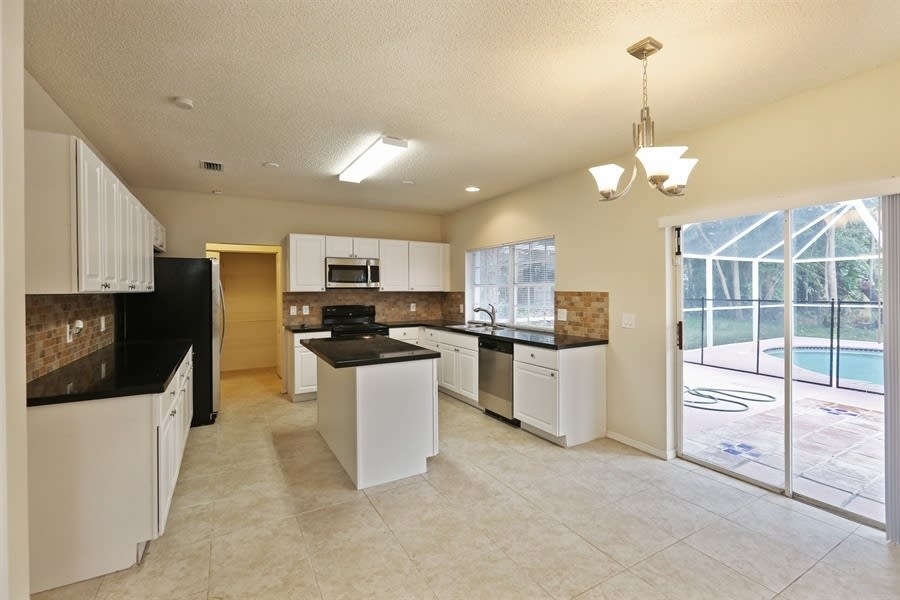 3855 Sanctuary Dr, Coral Springs photo 8
