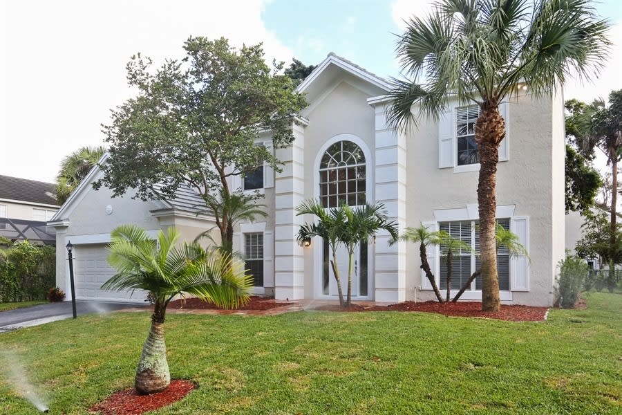 3855 Sanctuary Dr, Coral Springs photo 1