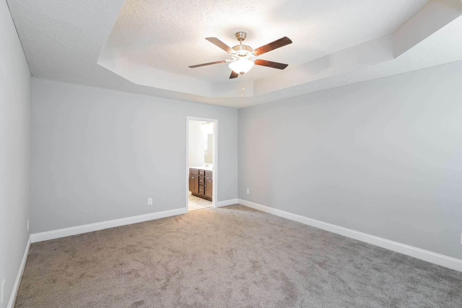 388 Green Hills Dr, Springfield photo 8