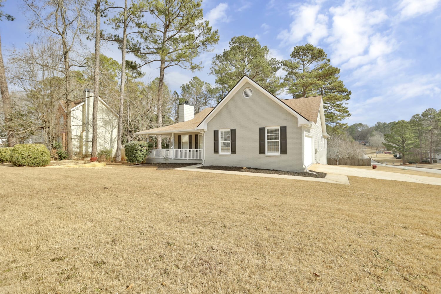 Front of 389 Grove Hill Dr, Stockbridge, GA
