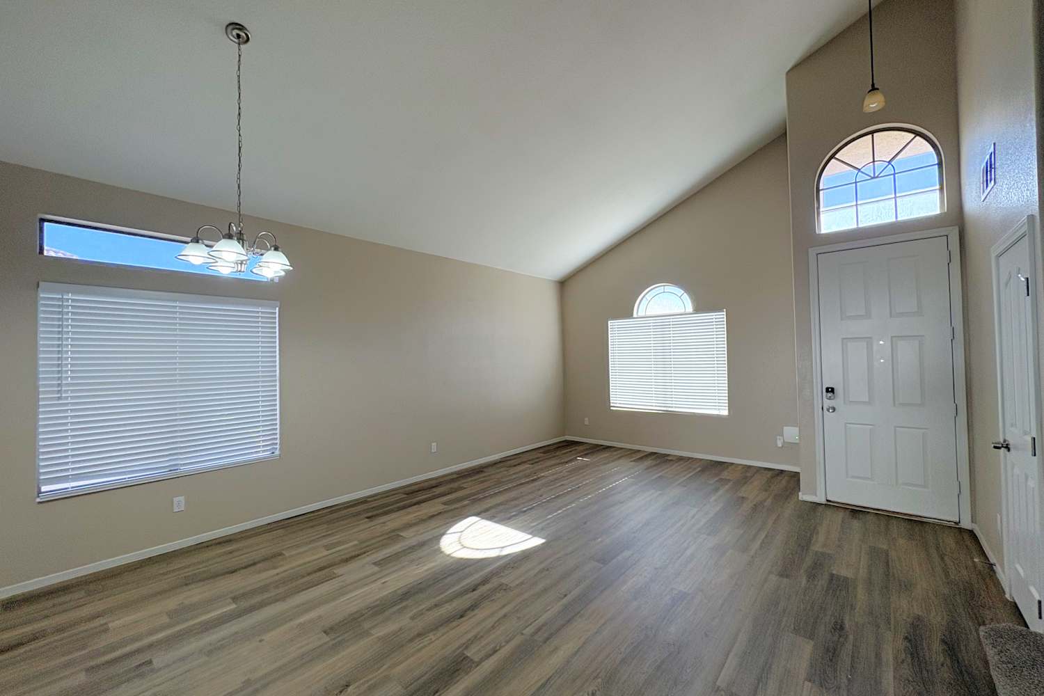 3905 Meadowlands St, Las Vegas photo 4