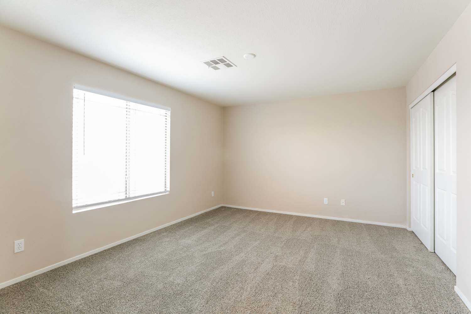 3905 Meadowlands St, Las Vegas photo 10