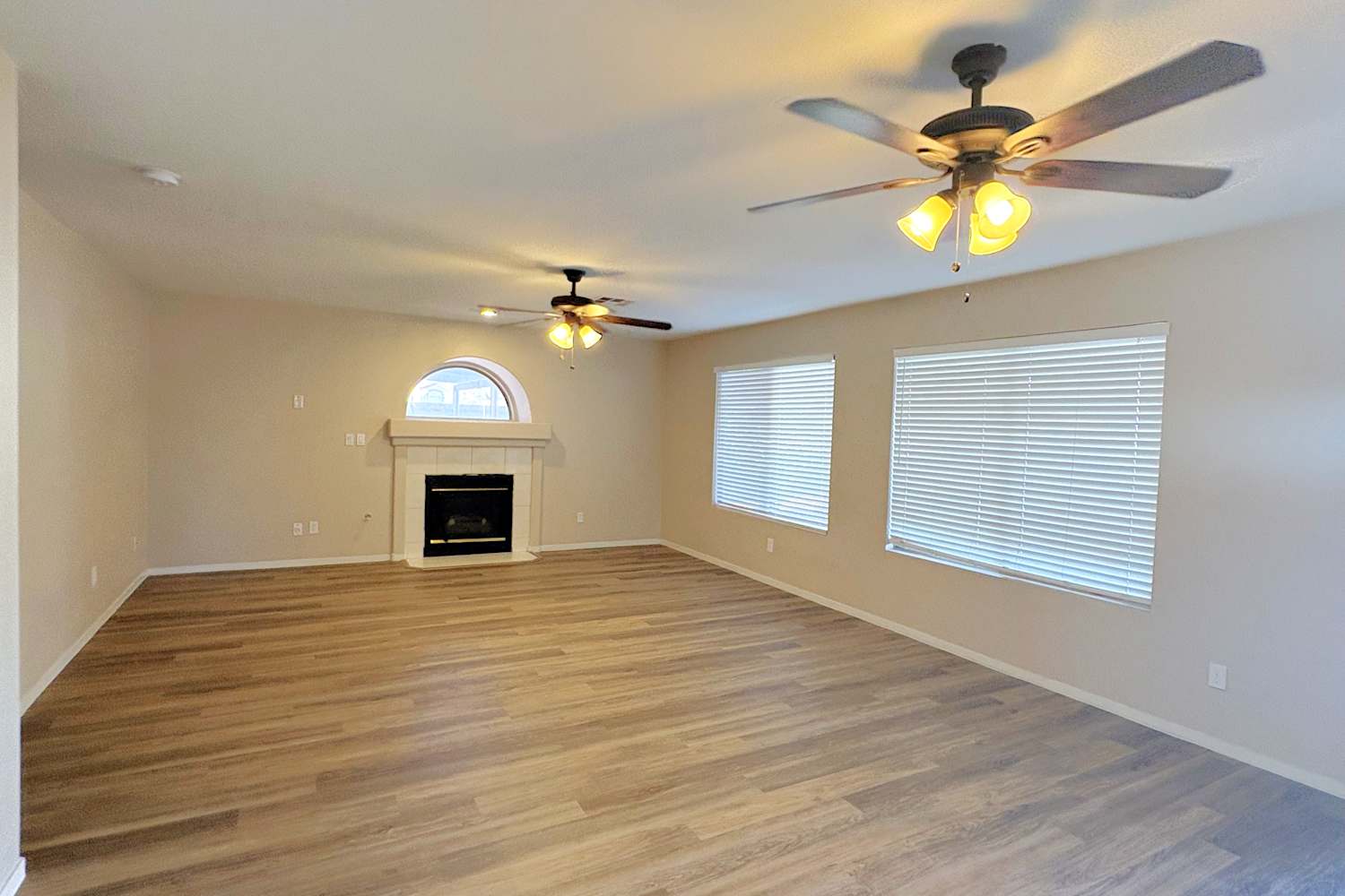 3905 Meadowlands St, Las Vegas photo 6