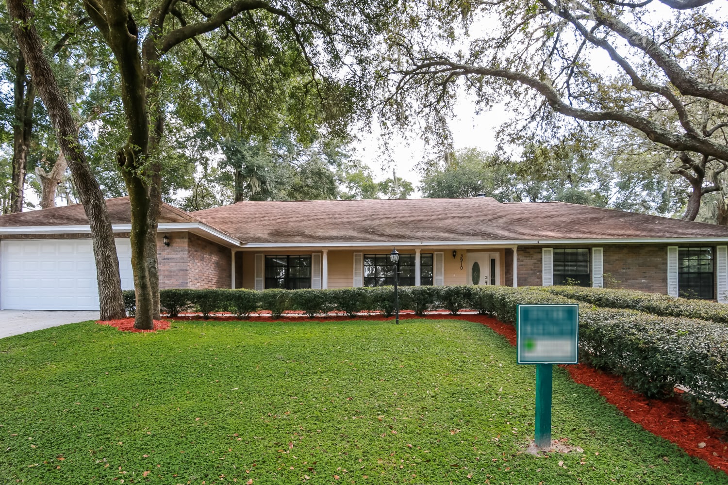 Front of 3910 Buttonwood Ct, Brandon, FL