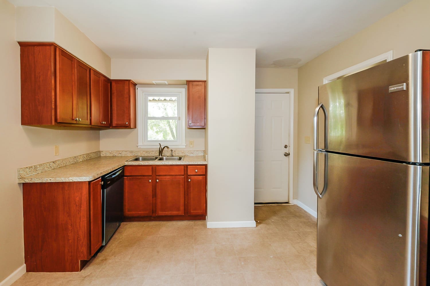 3940 3rd St NE, Columbia Heights photo 10