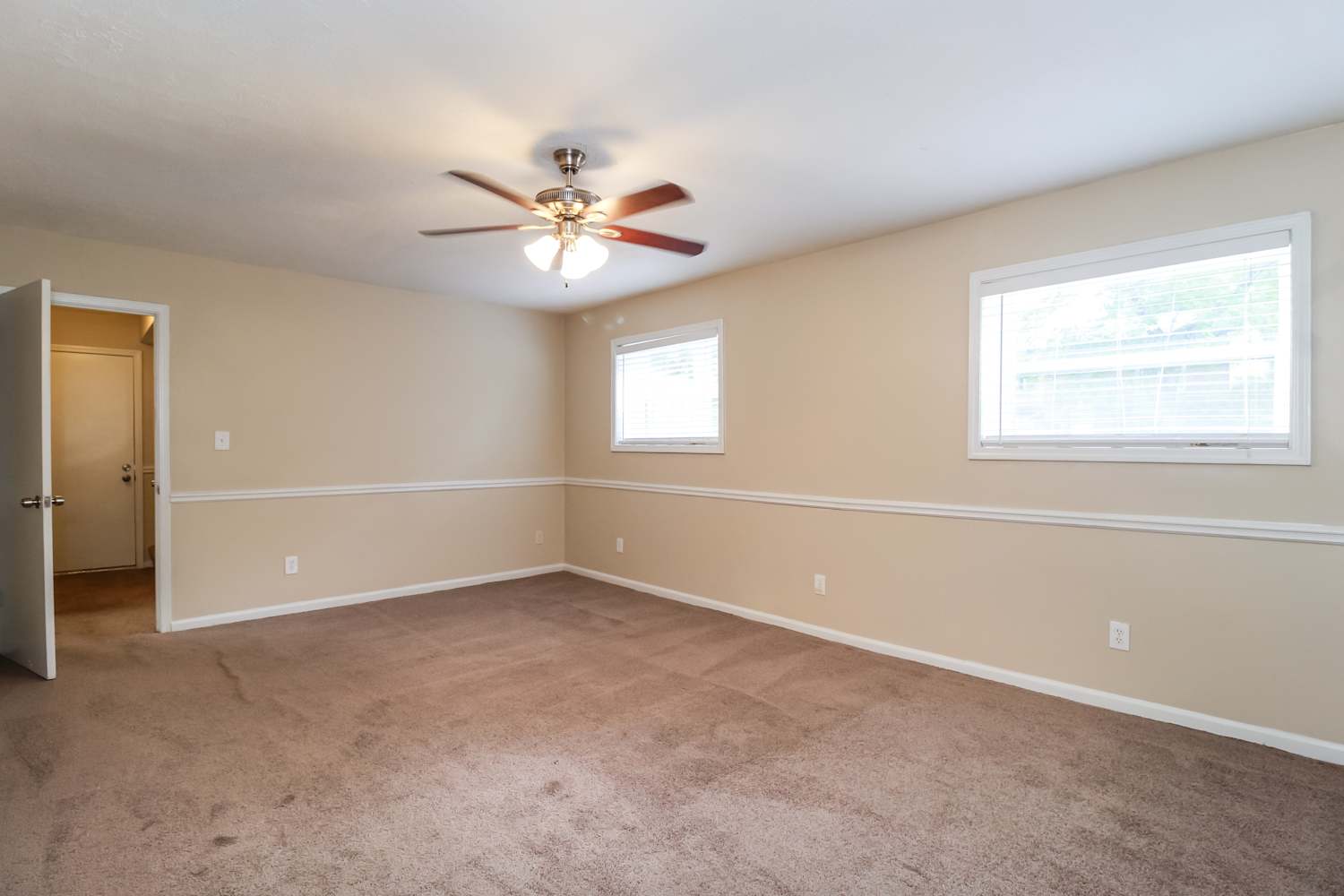 3968 Valley Brook Rd, Snellville photo 12