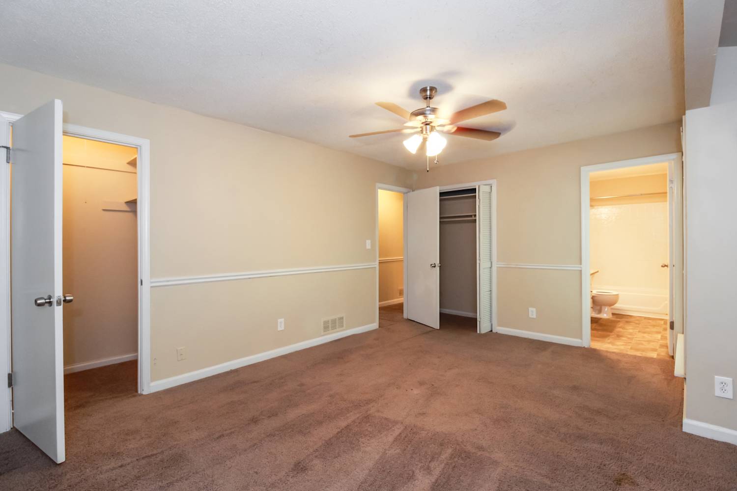 3968 Valley Brook Rd, Snellville photo 13