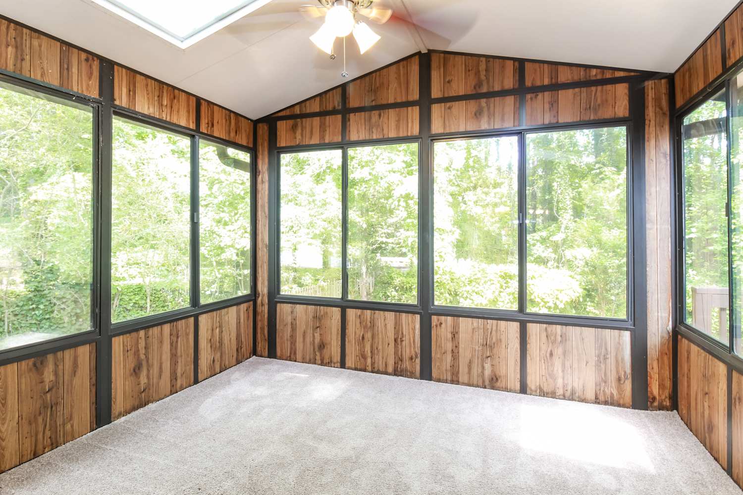 3968 Valley Brook Rd, Snellville photo 15