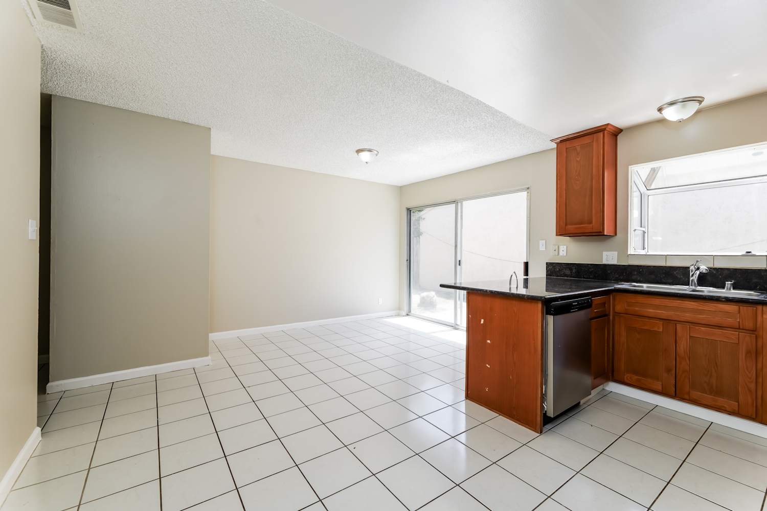 3971 Avante Way, Sacramento photo 6
