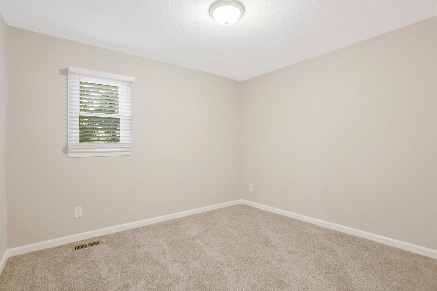 3997 Reid Rd, Douglasville photo 13