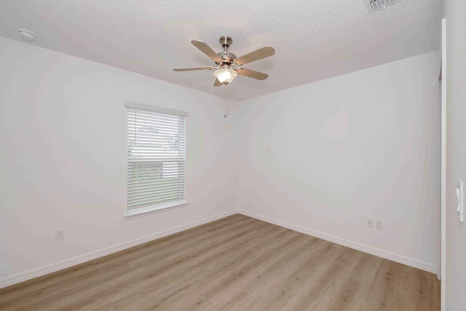 4 Rockingham Ln, Palm Coast photo 9