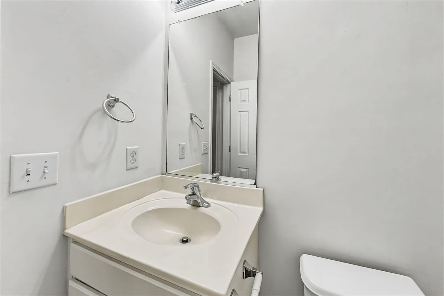 40 Luzelle Dr, Winston Salem photo 18