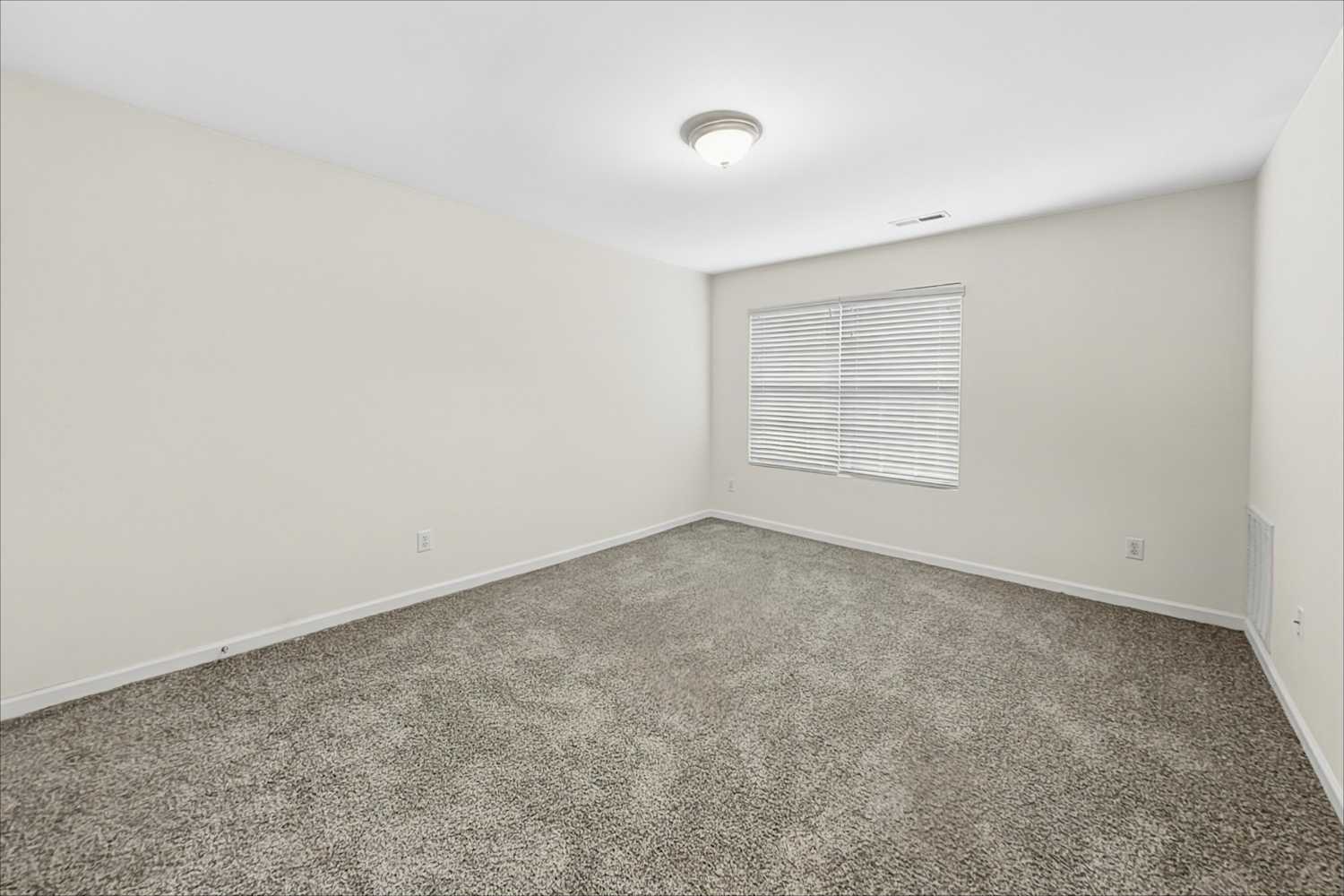 40 Luzelle Dr, Winston Salem photo 17