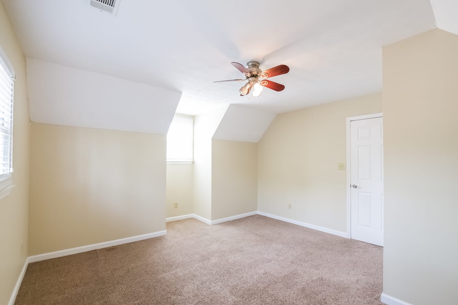 40 Oak Landing Ln, Douglasville photo 10