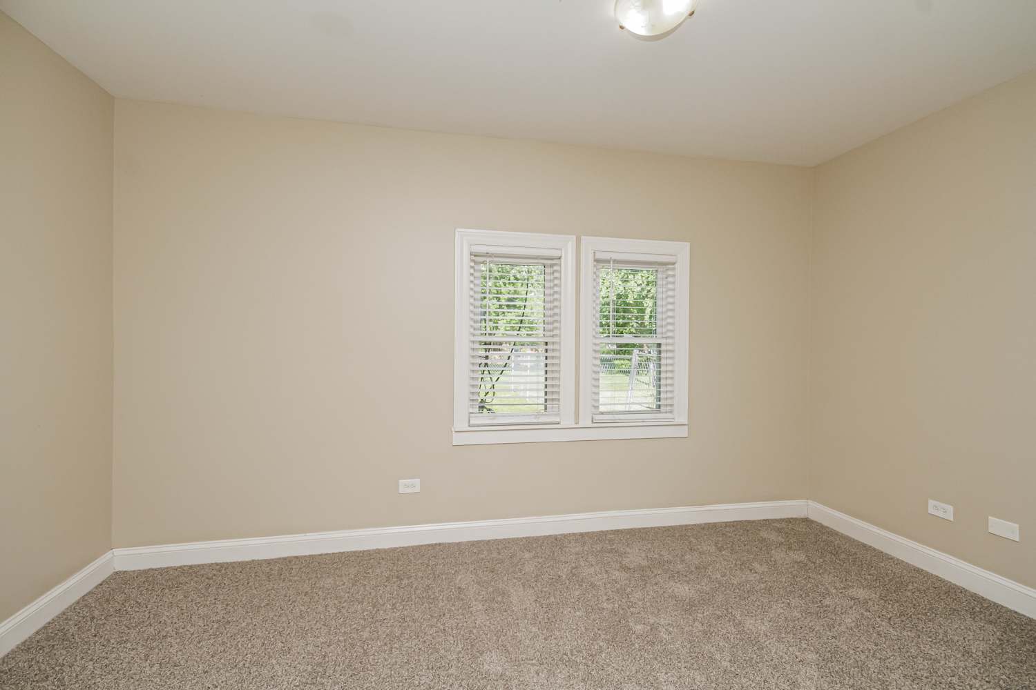 400 N Richmond Ave, Westmont photo 9