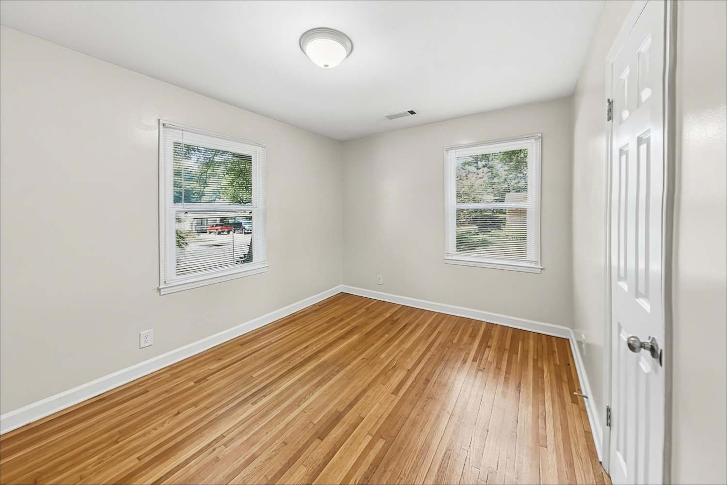 4001 Abbeydale Dr, Charlotte photo 12