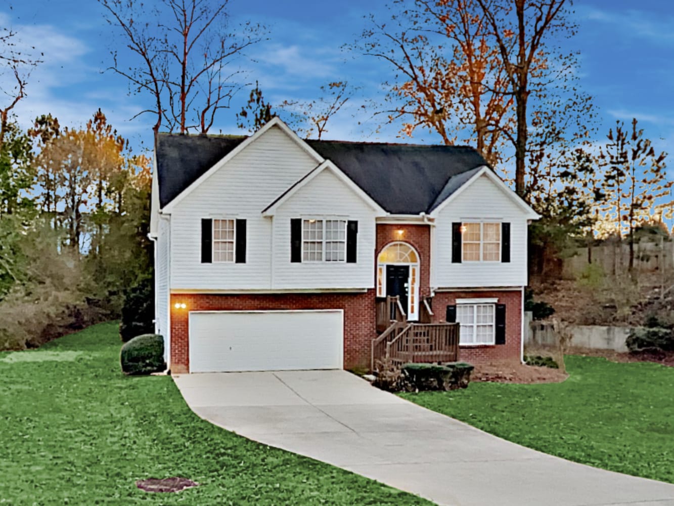 Front of 4006 River Garden Cir, Covington, GA