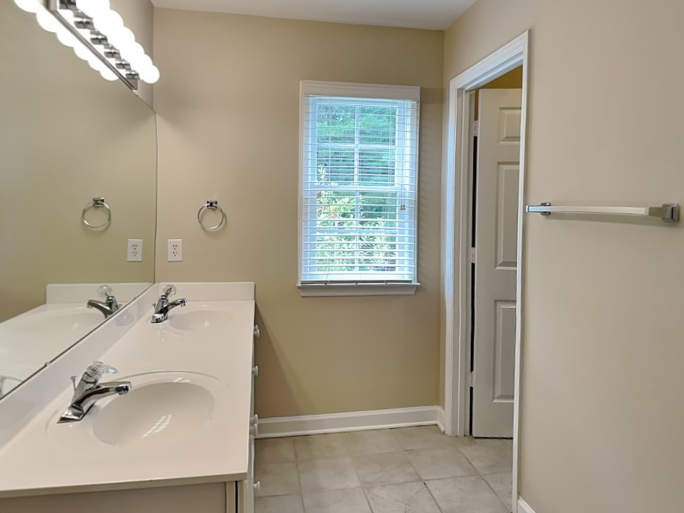 401 Loblolly Dr, Durham photo 17