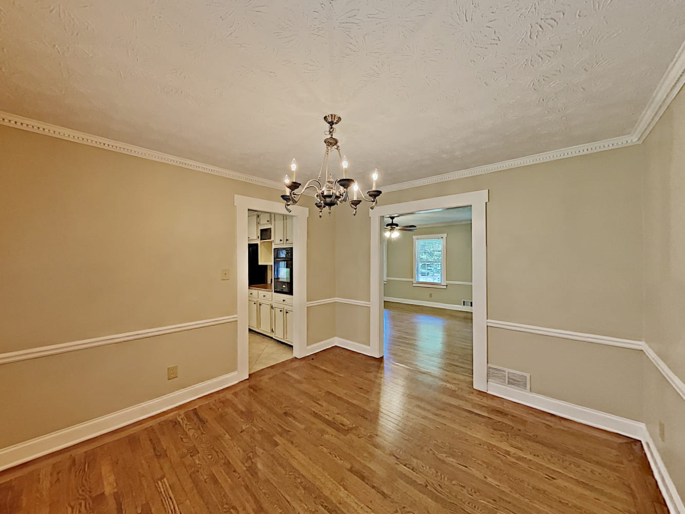 4010 Derby Dr, Cumming photo 7