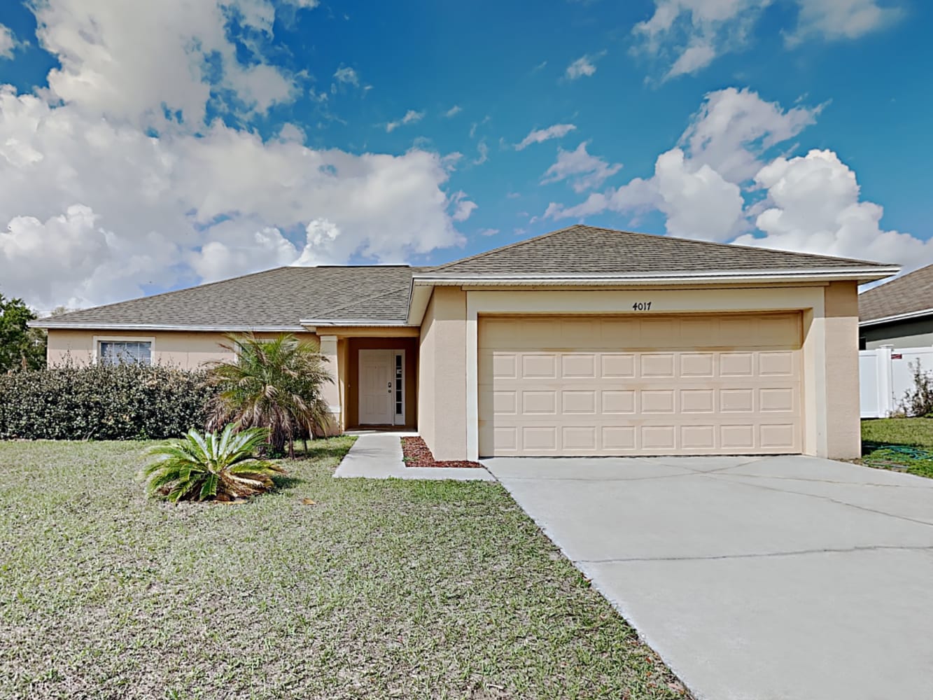 Front of 4017 Byrds Crossing Dr, Lakeland, FL