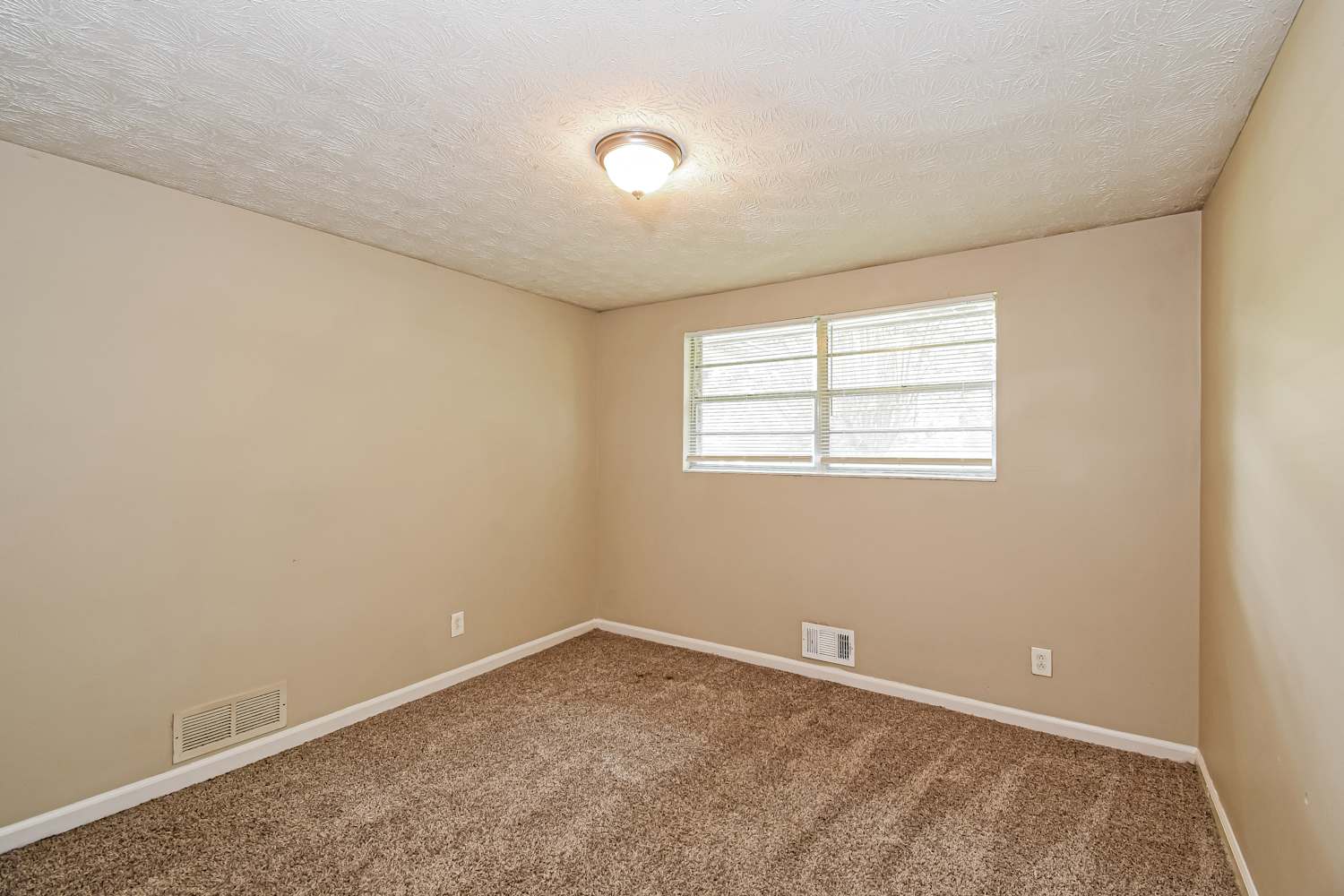 4021 Nations Dr, Douglasville photo 11
