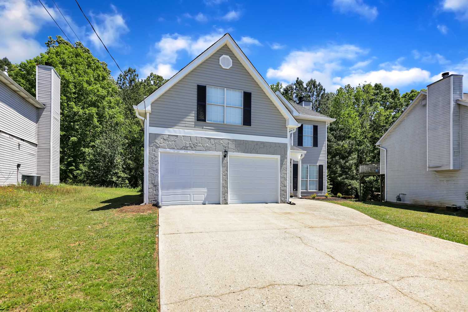 Front of 4022 Robin Cir, Atlanta, GA