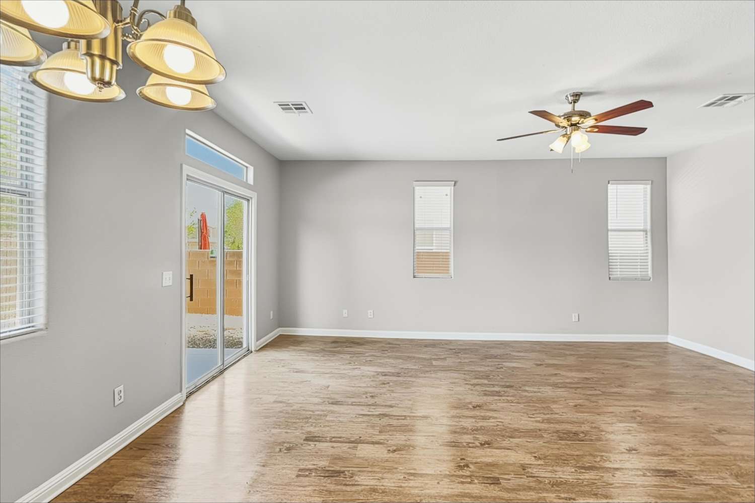 4028 Villeroy Ave, Las Vegas photo 7