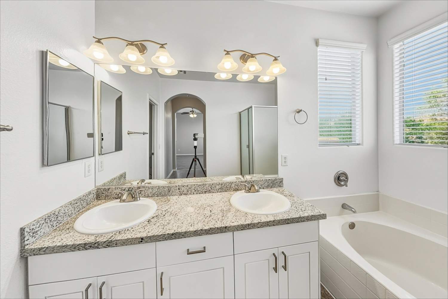 4028 Villeroy Ave, Las Vegas photo 15