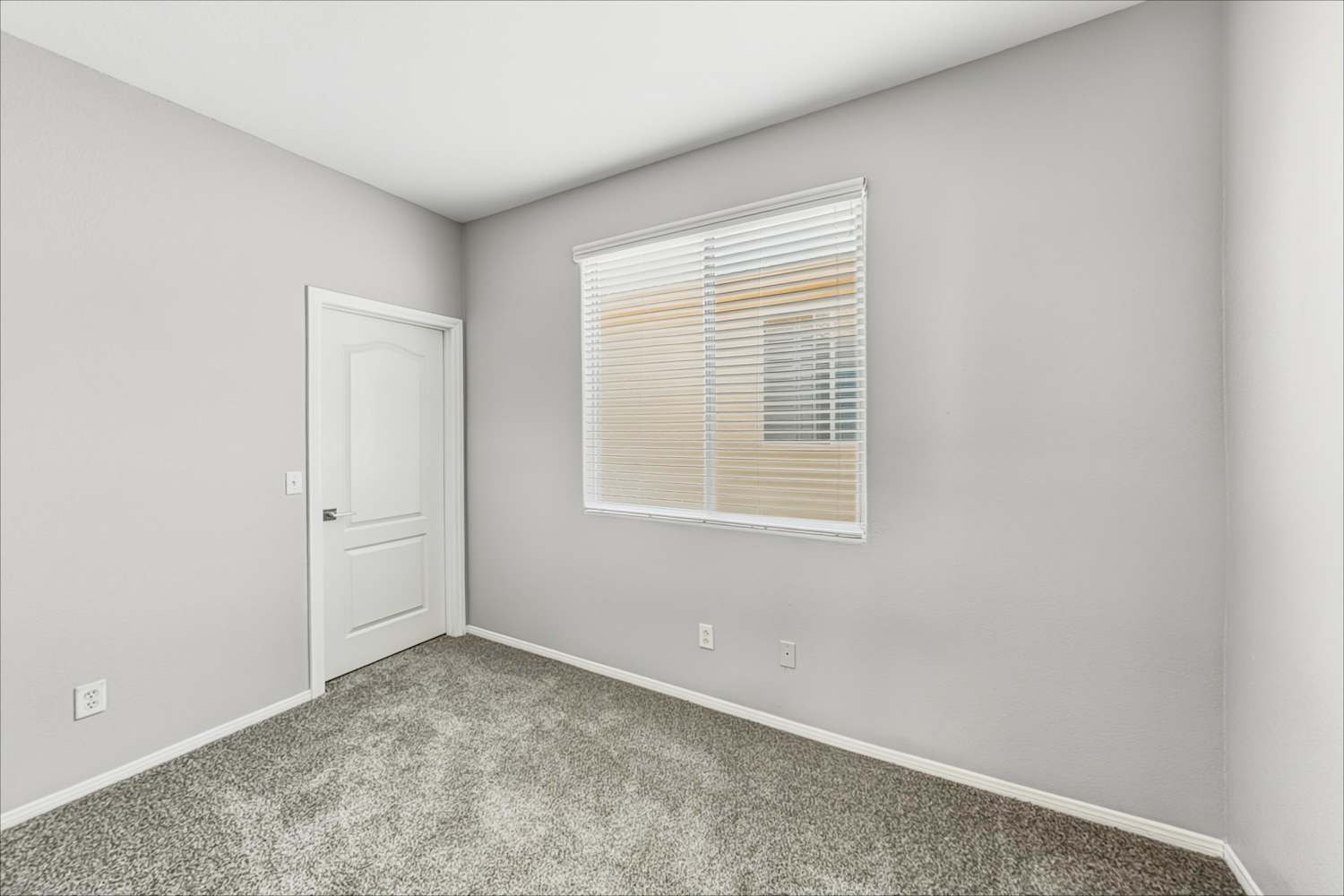 4028 Villeroy Ave, Las Vegas photo 13