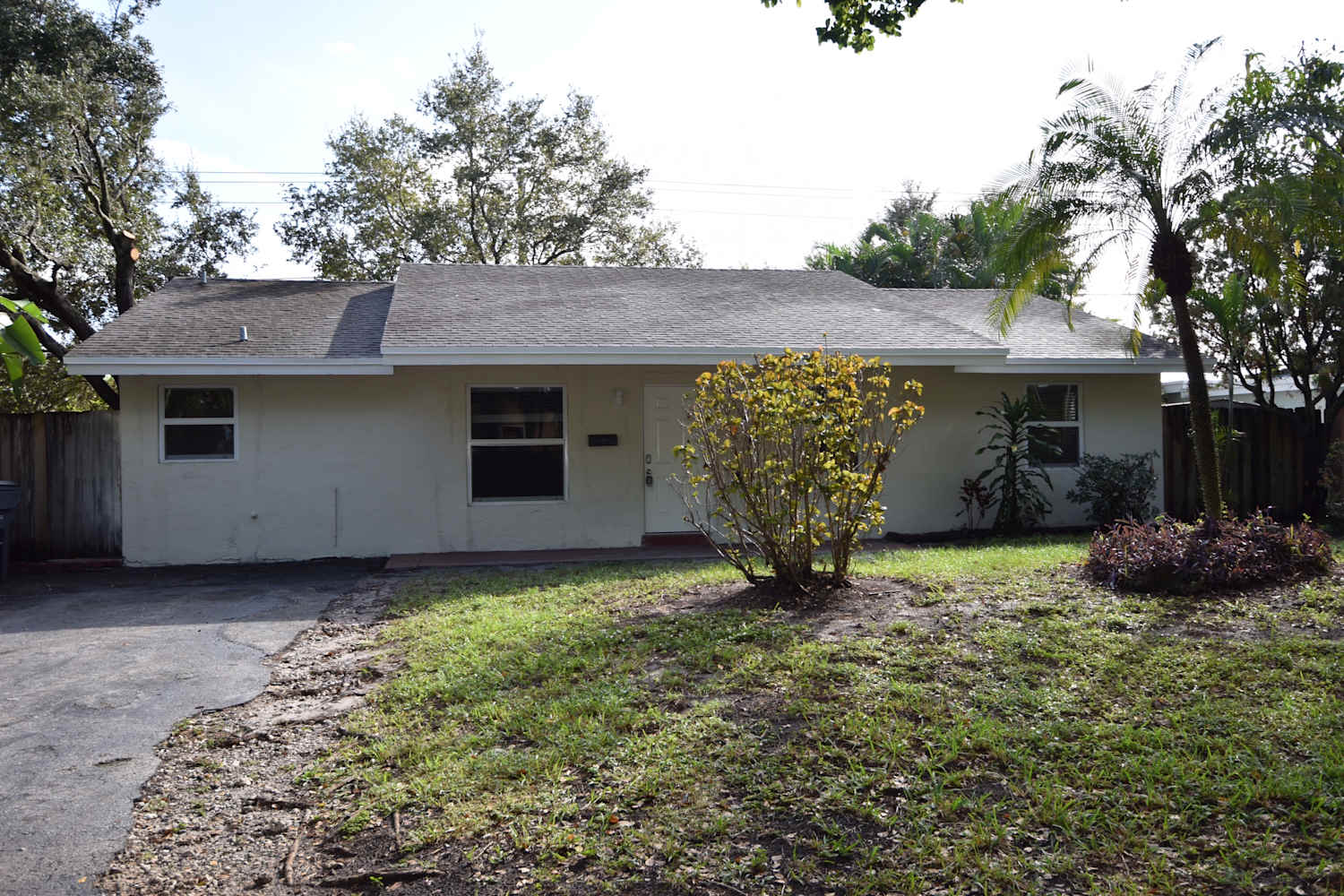 Front of 4031 N 66th Ave, Hollywood, FL