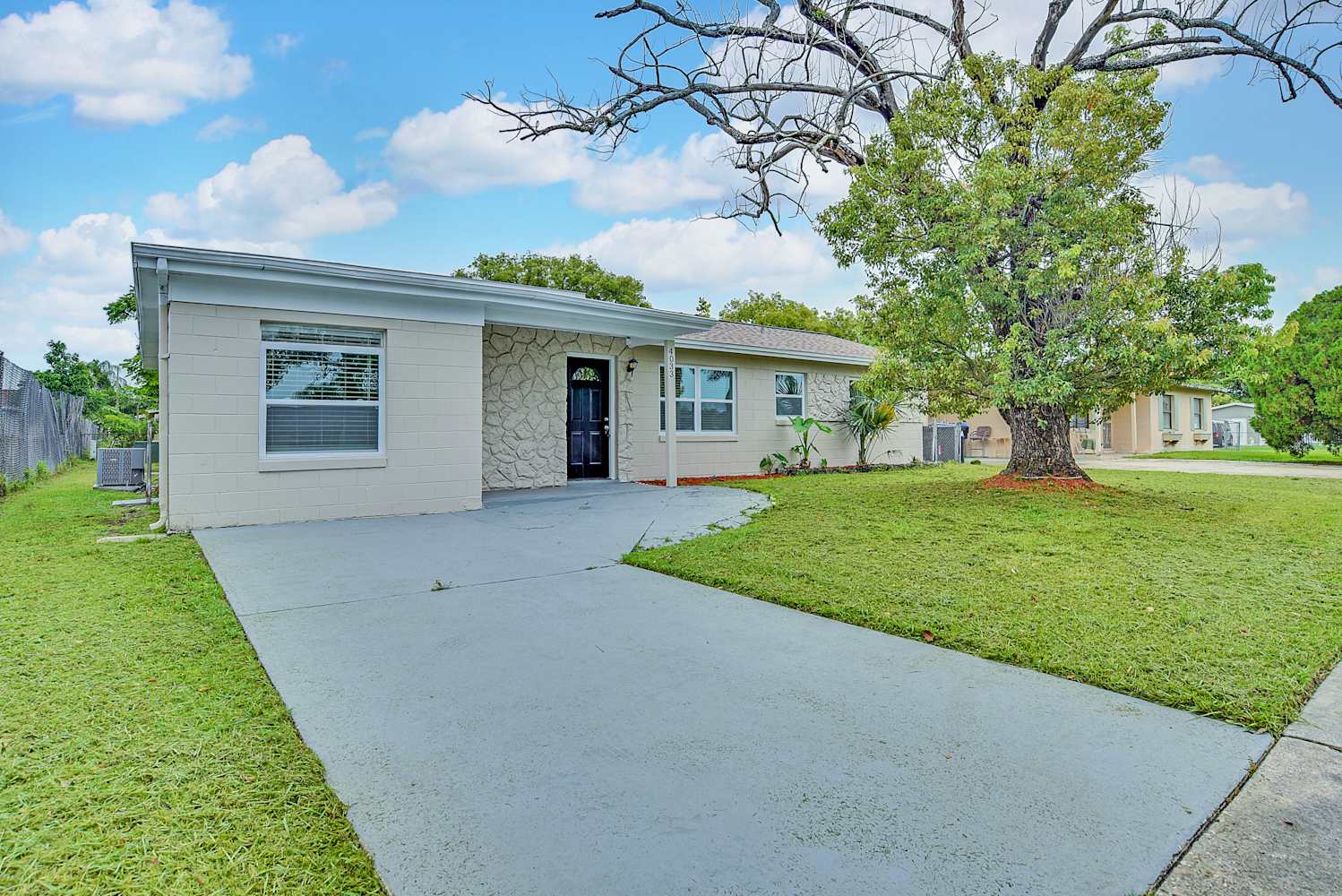 4033 Castlegate Dr, Orlando photo 1