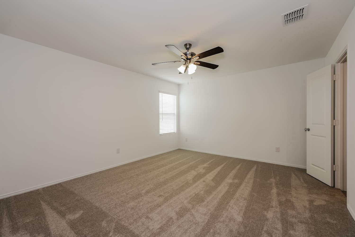 4036 Mountain Meadow Rd, Crowley photo 7