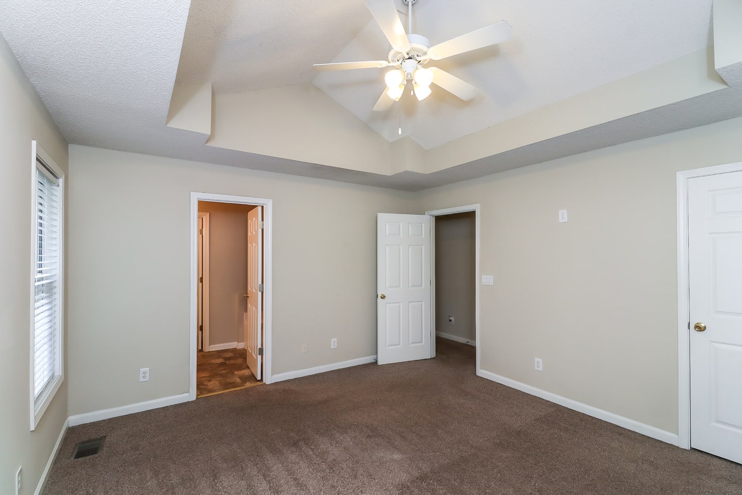 4067 Mount Vernon Dr, Woodstock photo 8