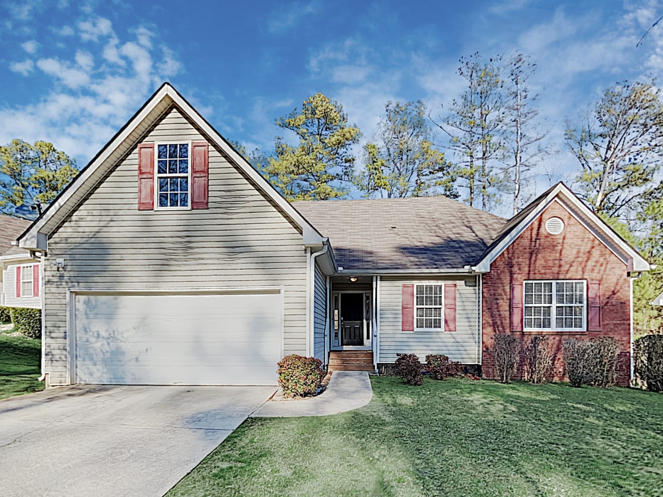 Front of 4076 Shoreside Cir, Snellville, GA
