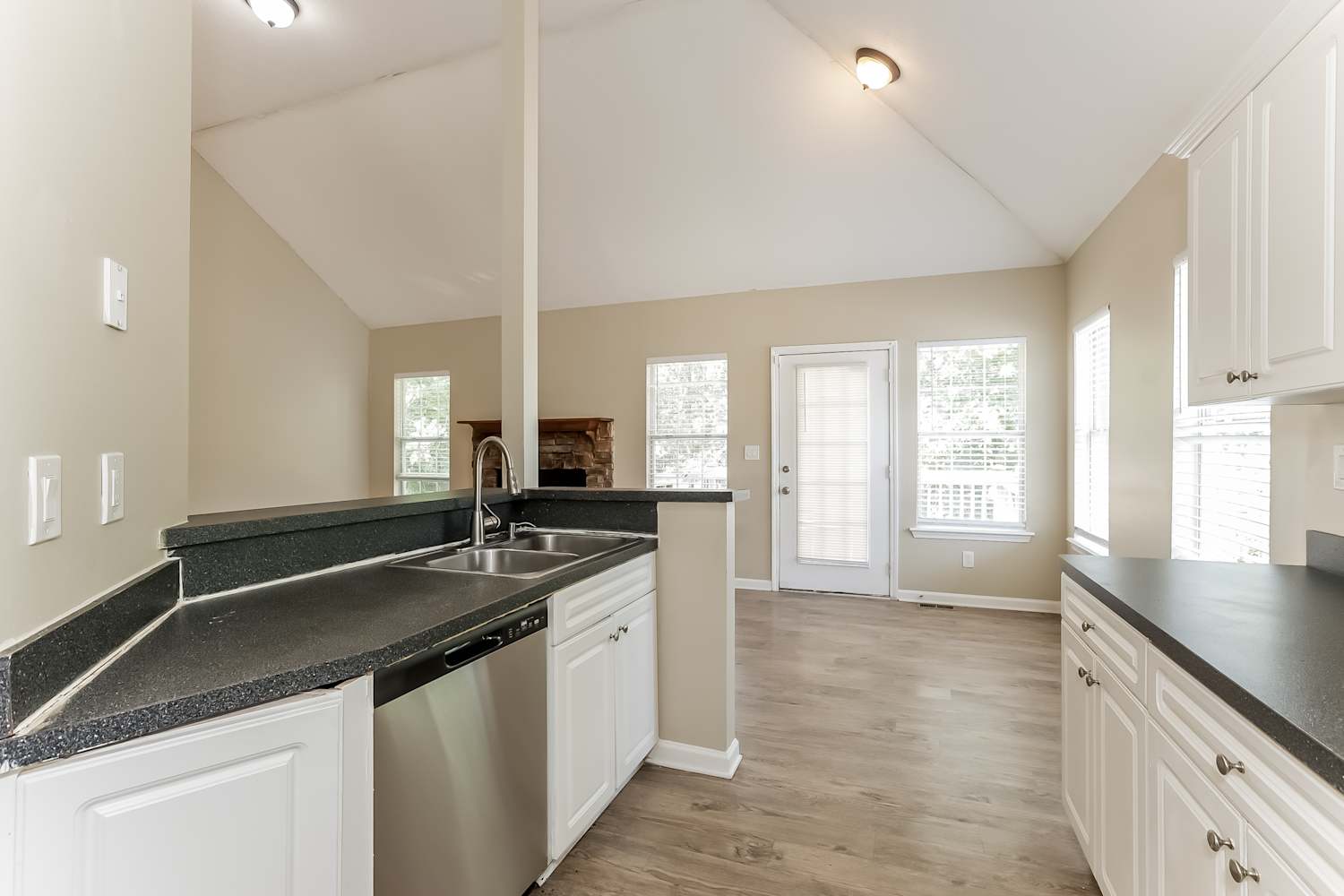 4088 Water Hole Ct, Douglasville photo 6