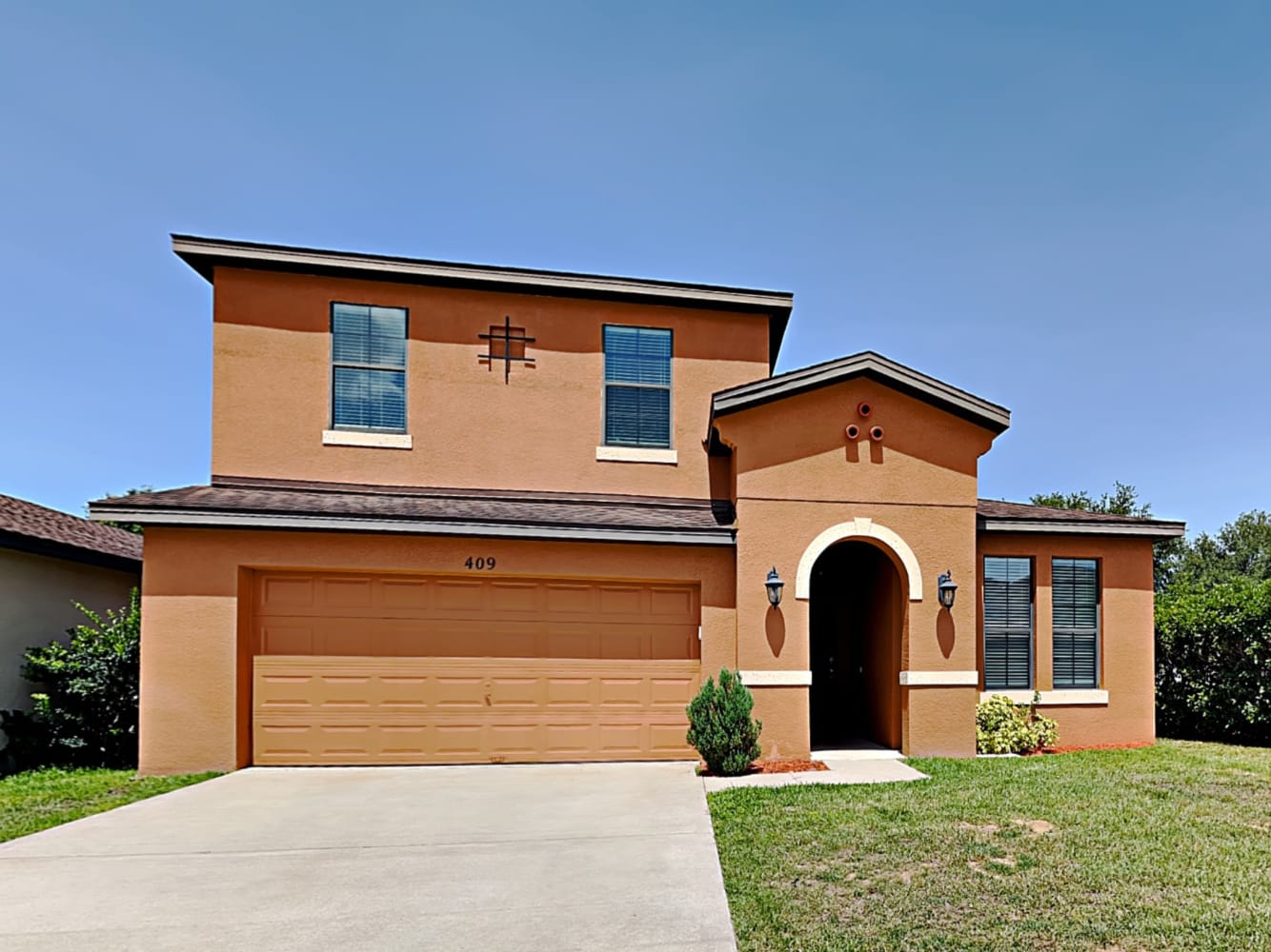 Front of 409 Arbor Pointe Ave, Minneola, FL
