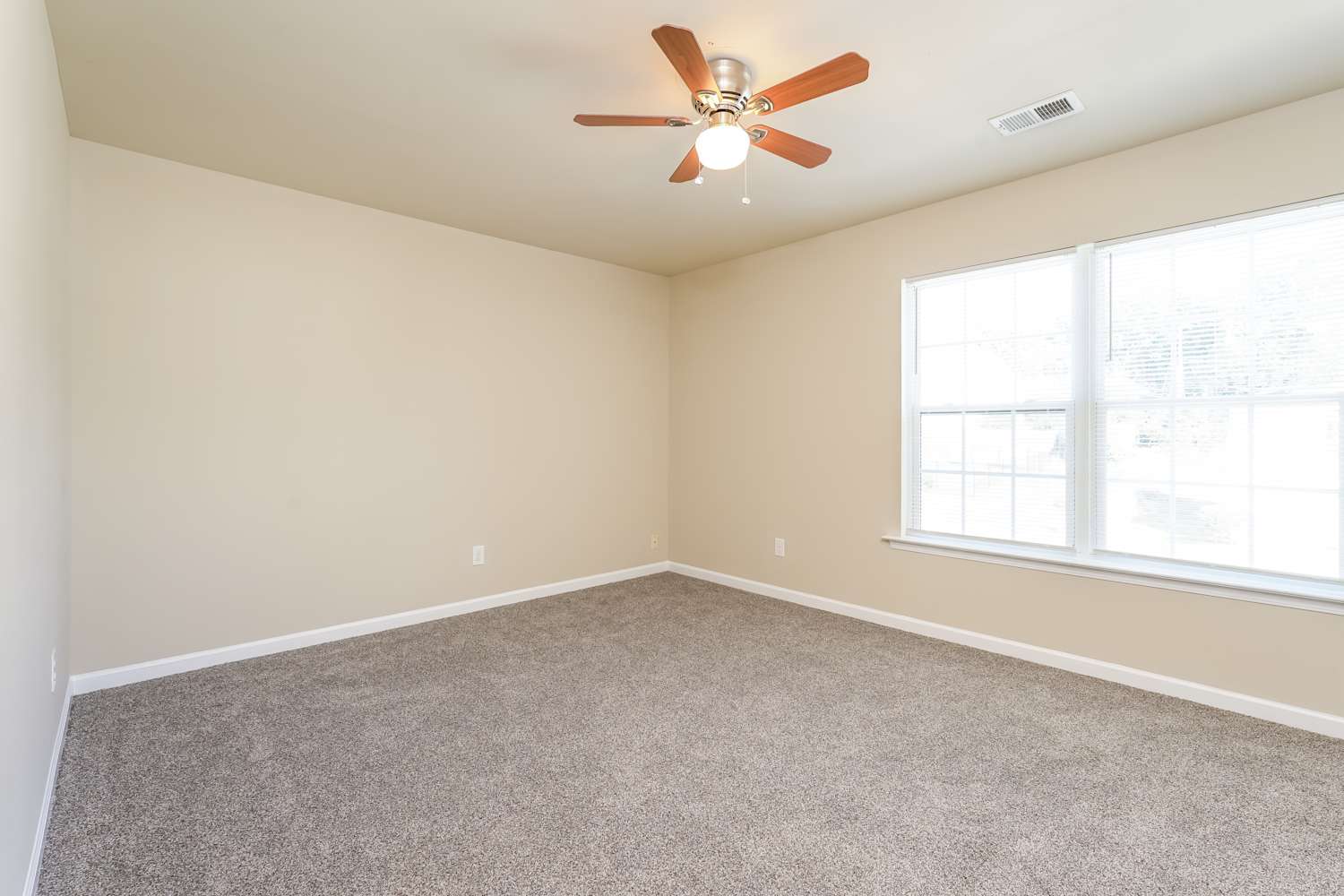 4104 Vershire Ave, Greensboro photo 12