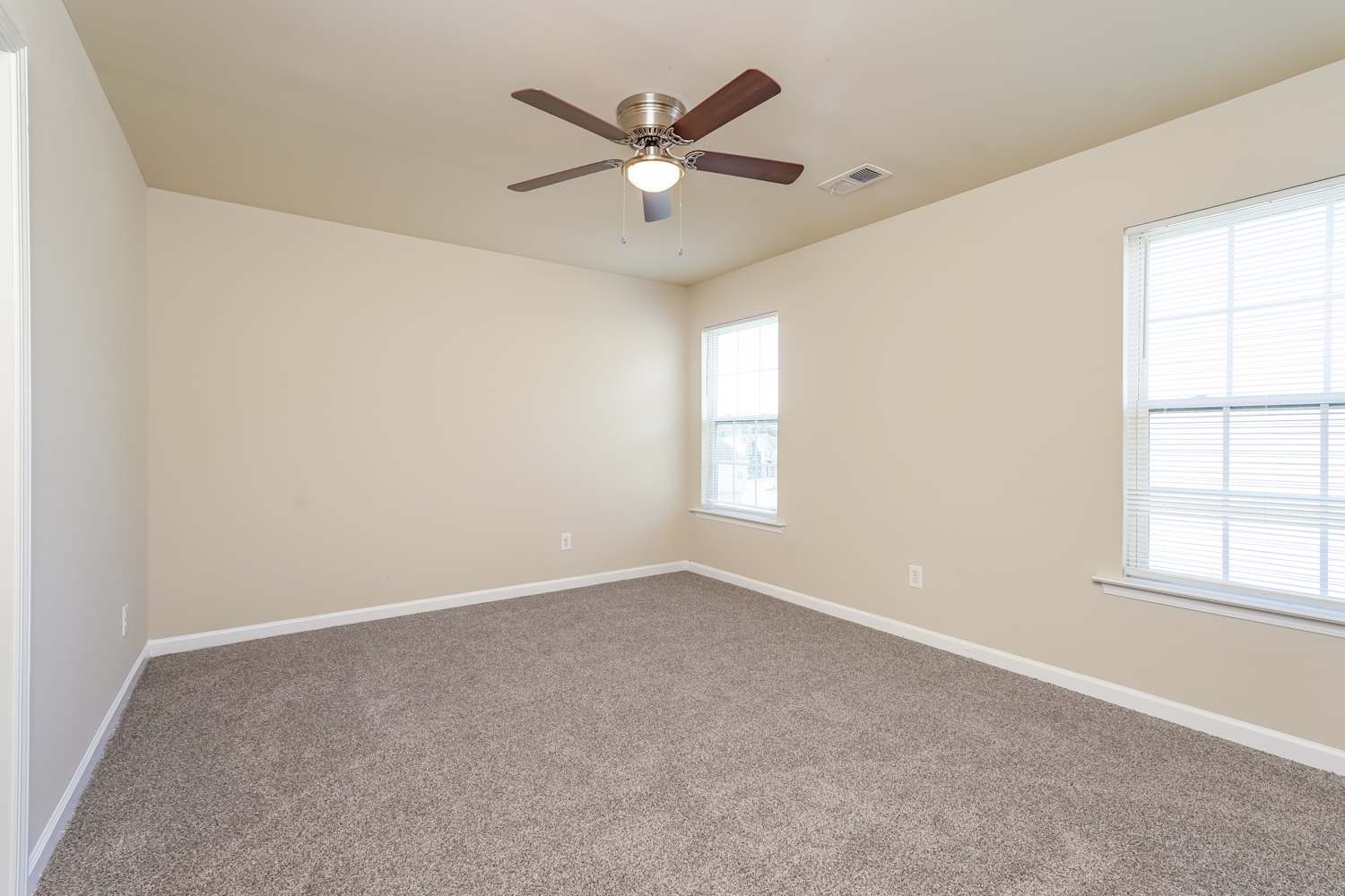 4104 Vershire Ave, Greensboro photo 13