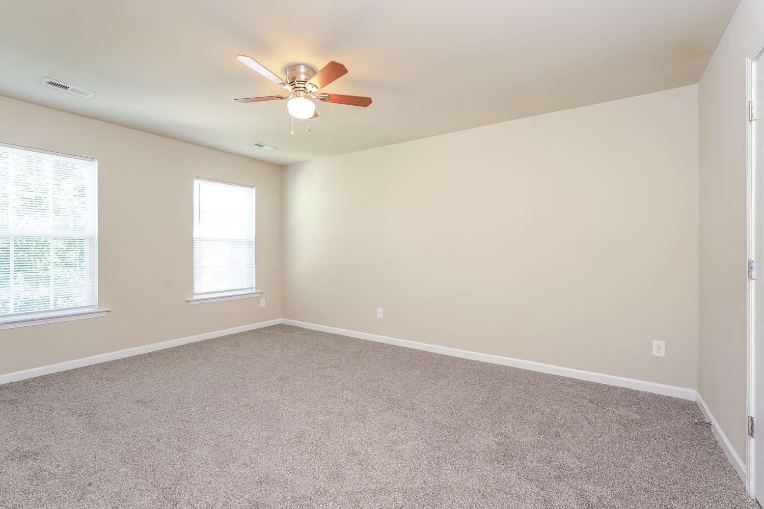 4104 Vershire Ave, Greensboro photo 11