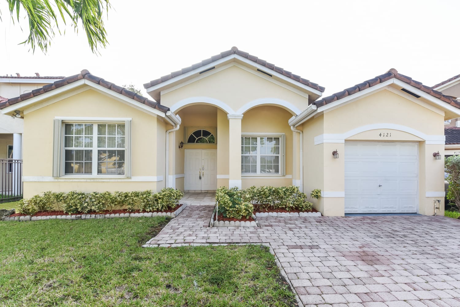 Front of 4121 SW 154th Ct, Miami, FL