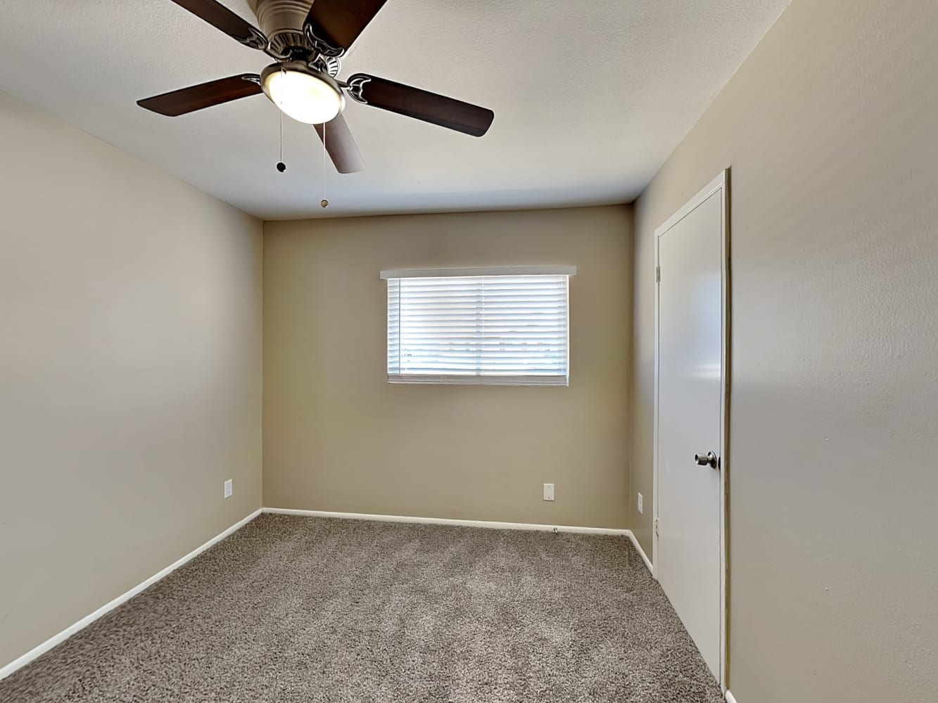 4122 W Echo Ln, Phoenix photo 12