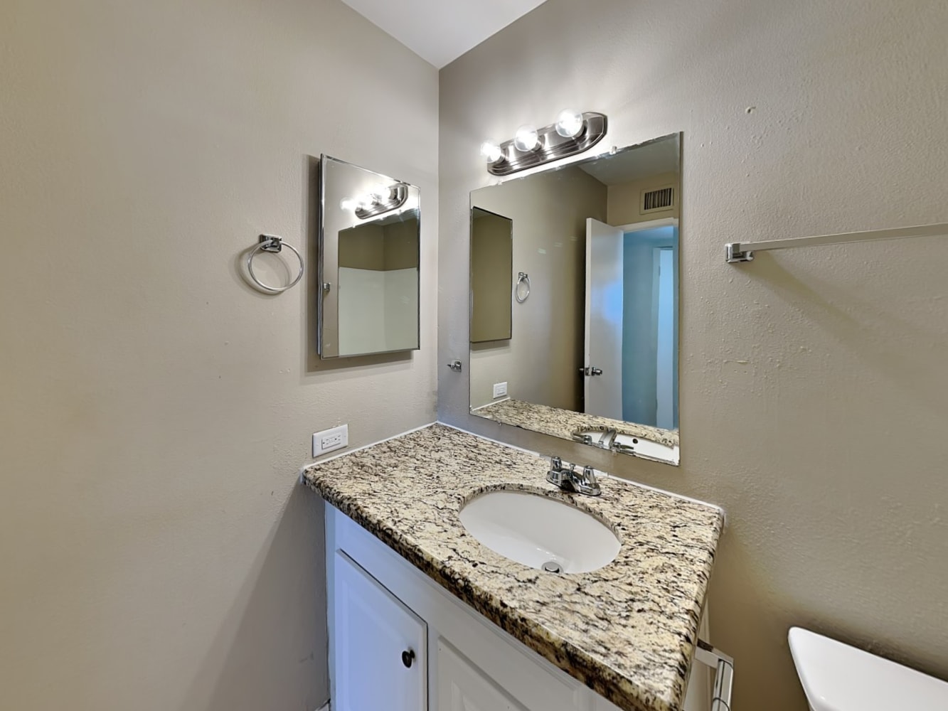 4122 W Echo Ln, Phoenix photo 15