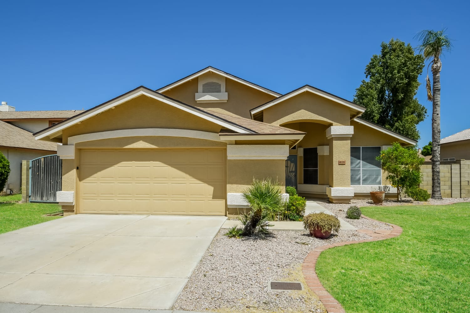 4126 W Misty Willow Ln, Glendale photo 1