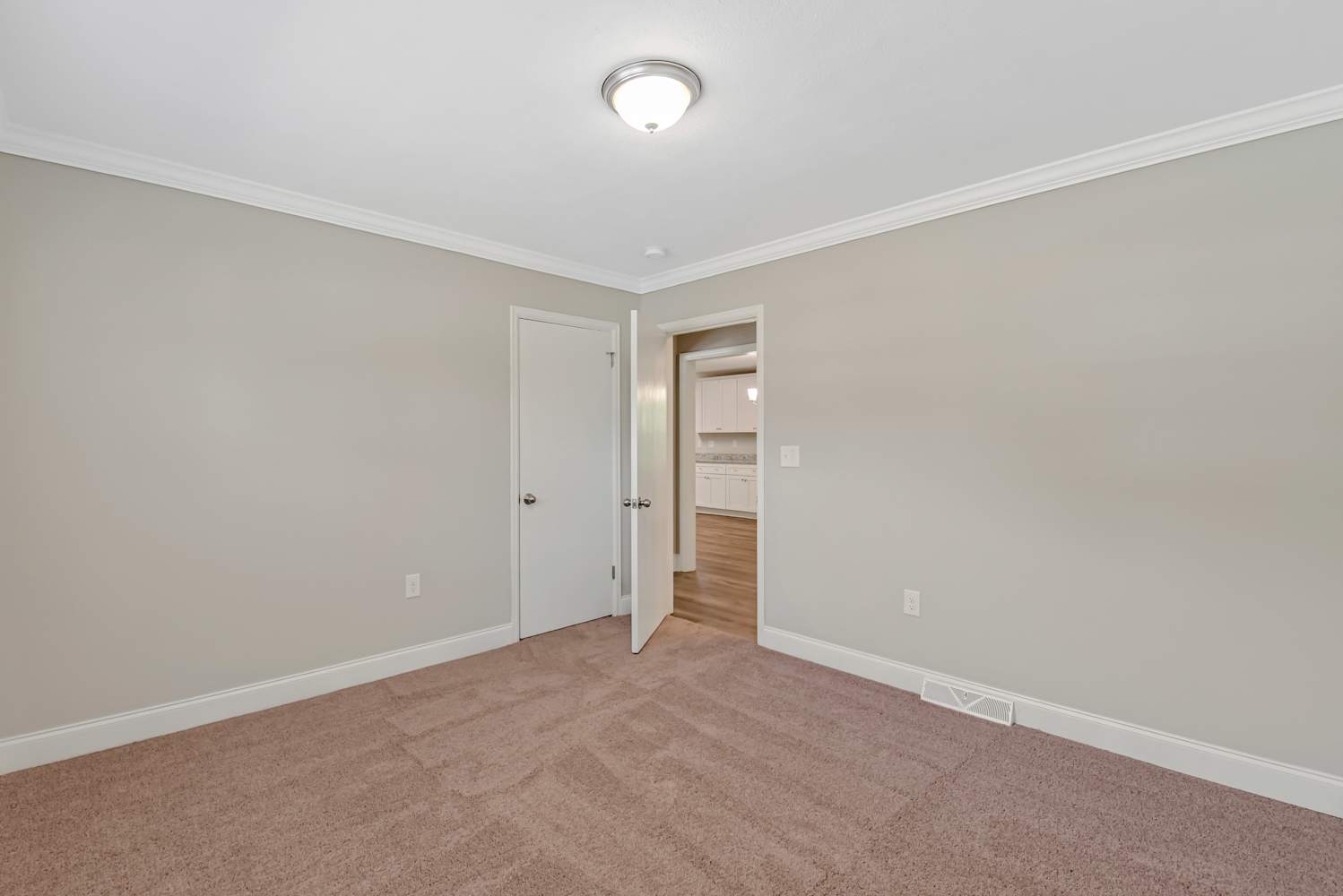 4133 Seaforth Dr, Charlotte photo 13