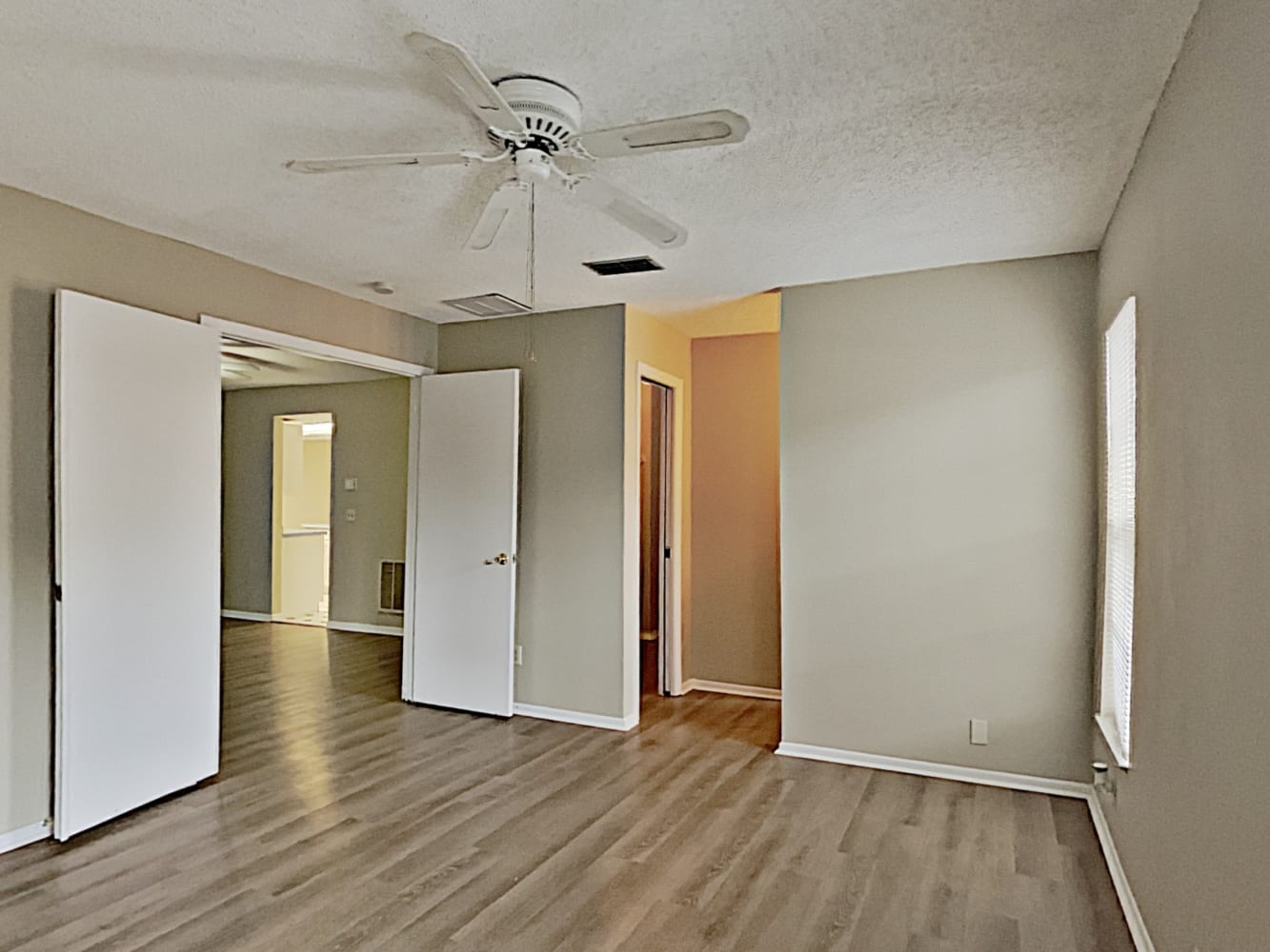 414 Tangerine Dr, Oldsmar photo 10